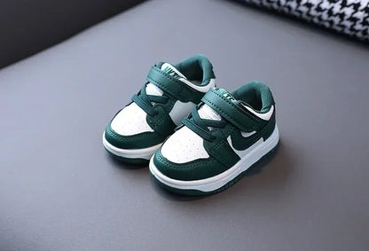2025 Toddler & Kids White Sneakers — Fashionable Non-Slip Walking Shoes for Boys, Breathable Outdoor Casual Board Shoes