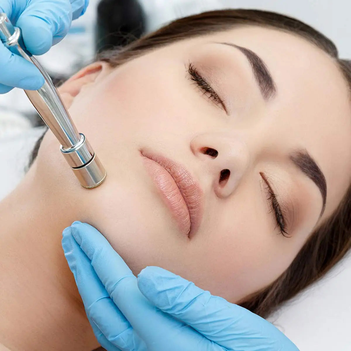 Diamond Microdermabrasion Machine – 65-68cmHg Suction Professional Facial Skin Care Equipment for Home Use
