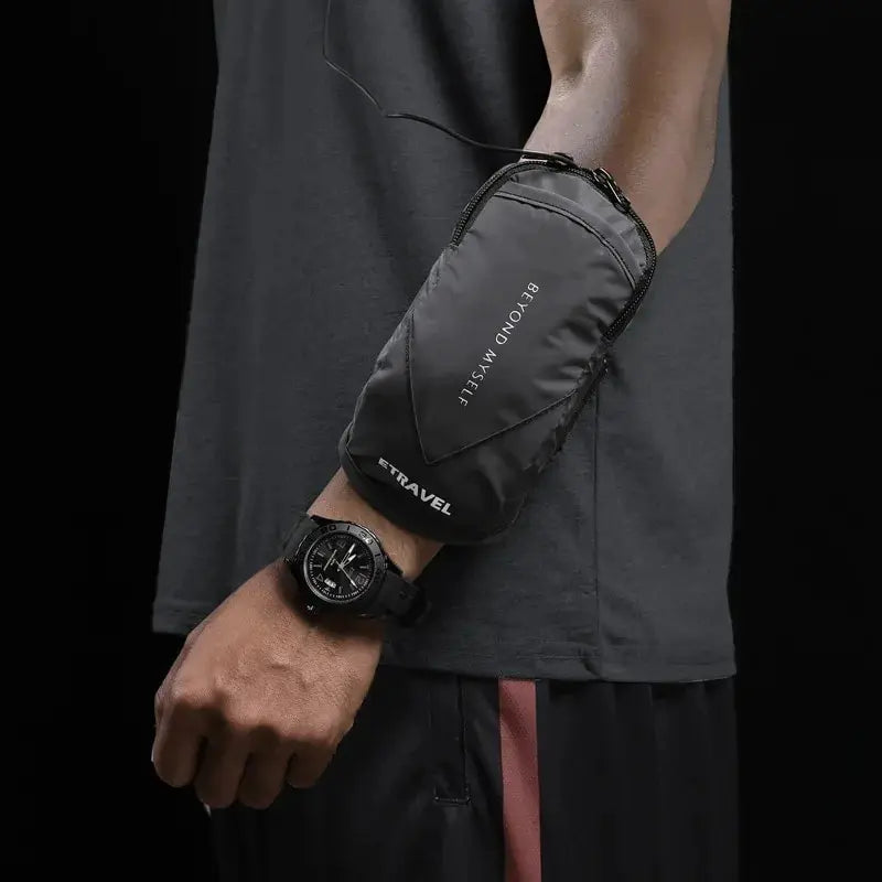 7.2-Inch Outdoor Running Sports Phone Holder Armband – Universal Gym Wrist Band for iPhone 15/14/13/12/11/X/XR/XS Max and Samsung