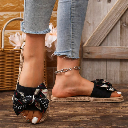 Women’s Diamond Flower Flip Flops - Non-Slip Flat Beach Sandals for Vacation & Casual Wear