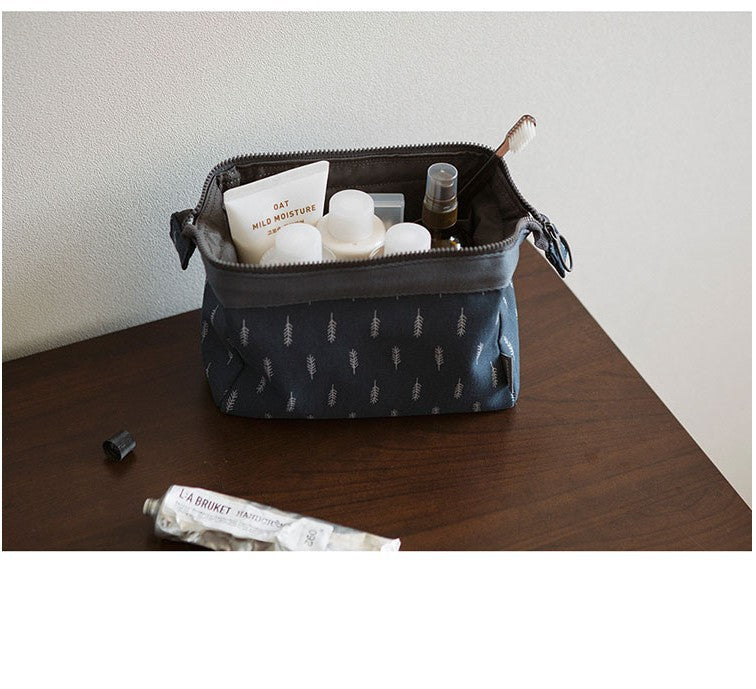 Women’s Flamingo Makeup Bag – Large Travel Toiletry & Cosmetic Organizer Pouch