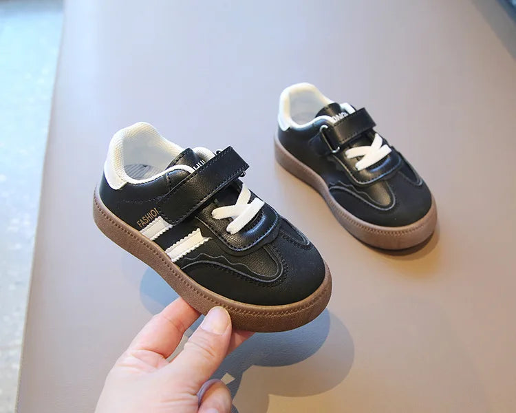 Spring & Autumn Kids Sport Training Shoes – Fashion Sneakers for Boys & Girls | Soft Soled, Casual Skate Shoes (Ages 4-6)