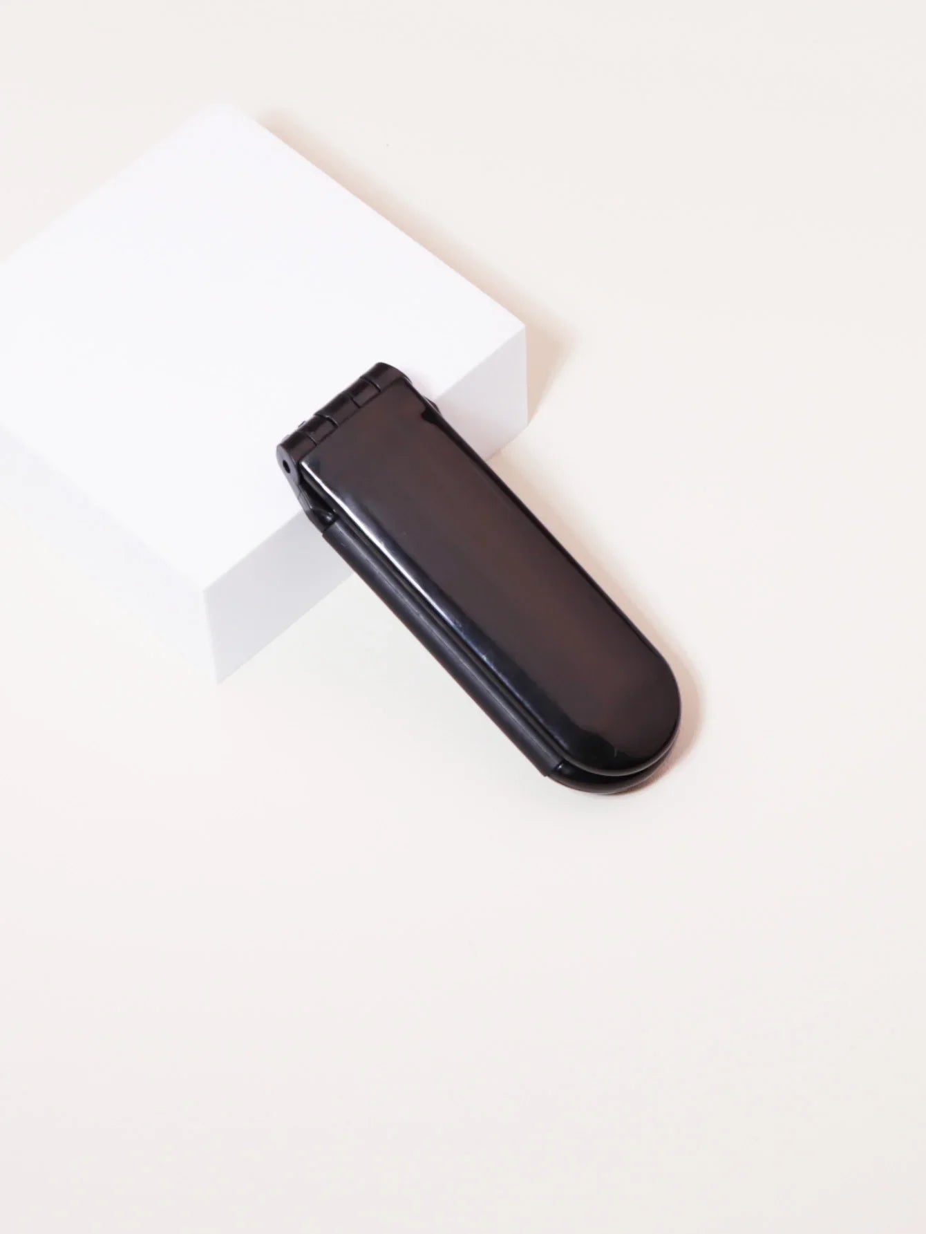 Folding Pocket Mirror Comb – Portable Travel Comb, Essential for On-the-Go Hair Care