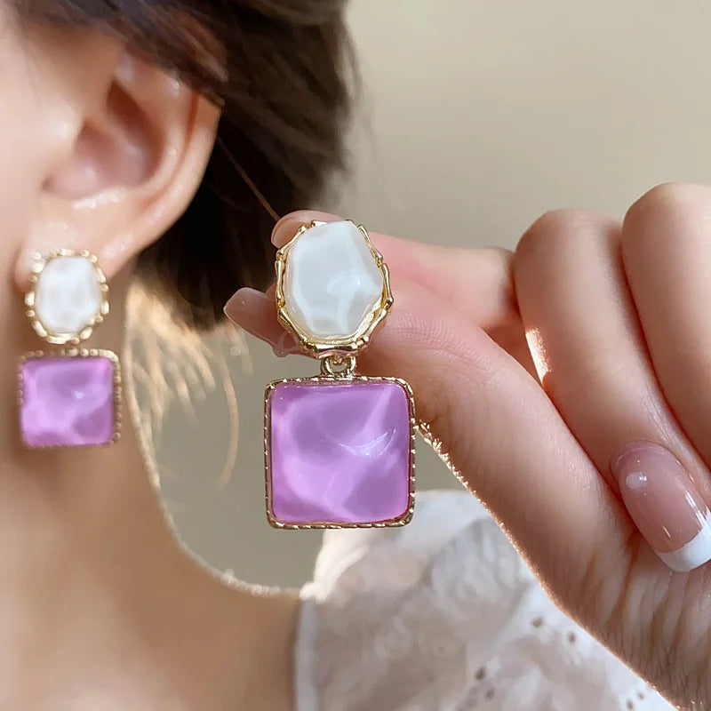 Purple & White Geometric Resin Dangle Earrings – Trendy Asymmetric Drop Jewelry for Women