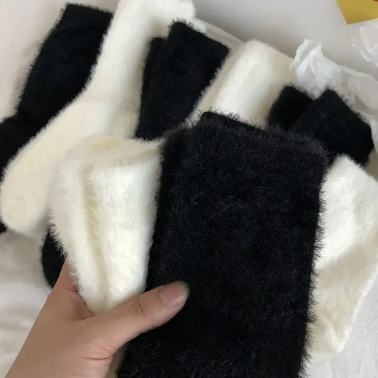 Mink Velvet Thermal Socks — Thick Plush Coral Velvet Floor Socks for Women & Men, Autumn Winter Warm Black White