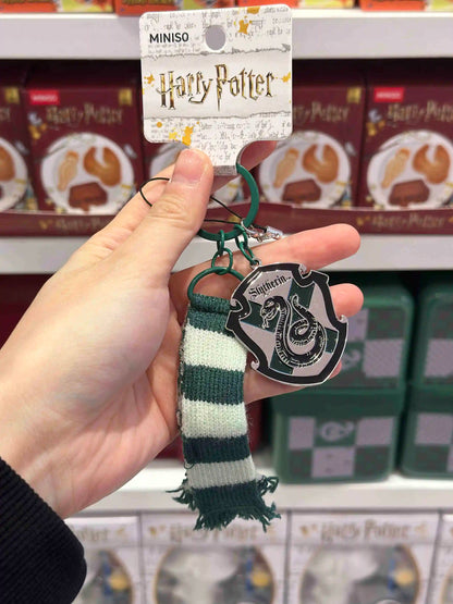 Original Harry Potter Gryffindor Scarf Keychain – Preppy Style Mobile Chain Bag Ornament Gift