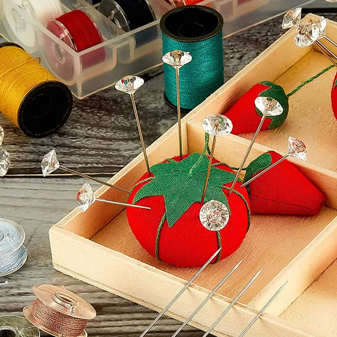 1Box 50Pcs Alloy Pins – Transparent Diamond Wedding Bouquet Pins & Stitching Needles, Plastic Box Sewing Accessories
