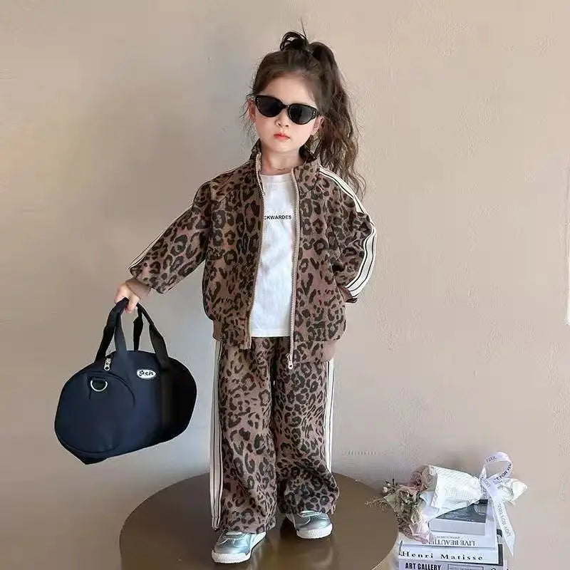 Girls' Spring Sportswear Set – Stylish Leopard Pattern Top & Pants Two-Piece Outfit for Children