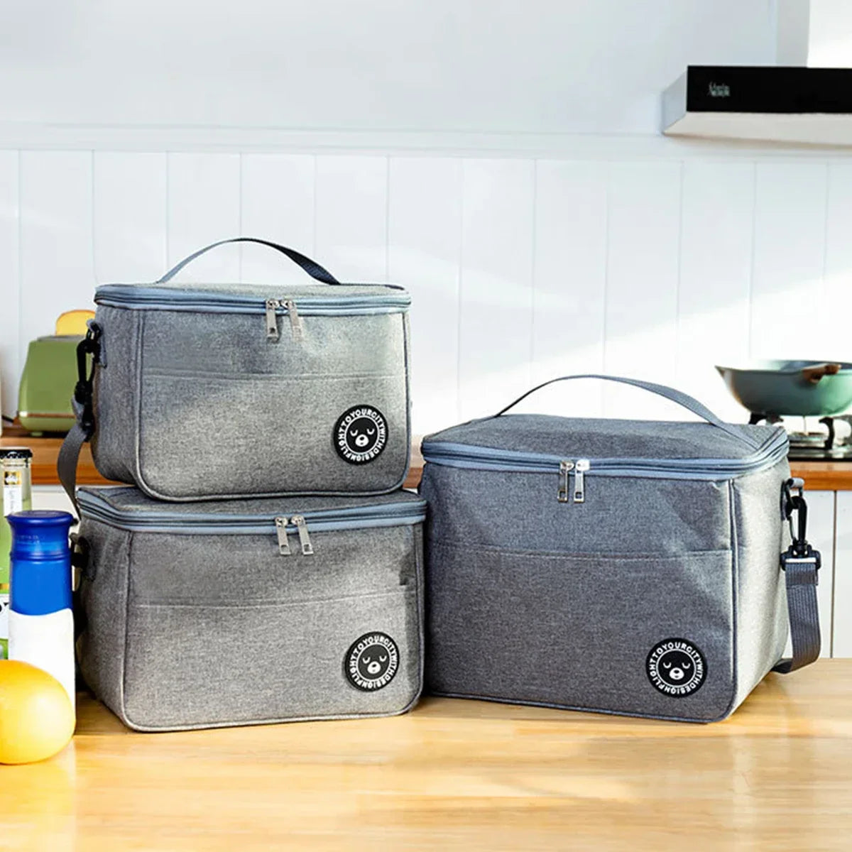 Insulated Waterproof Lunch Bag – Large Capacity Thermal Food Container with Adjustable Shoulder Strap for School & Daily Use