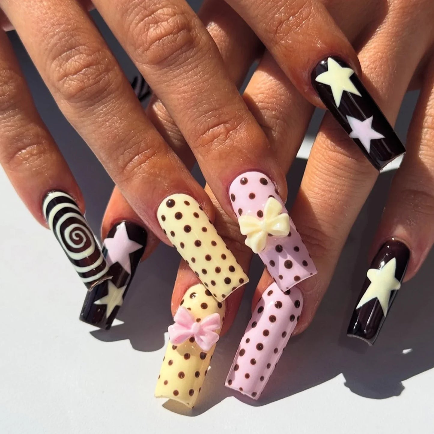 24PCS Y2K Sweet Stars Press-On Nails - Blue Brown Striped French Style Autumn Vintage Wave Point Fake Nail Set
