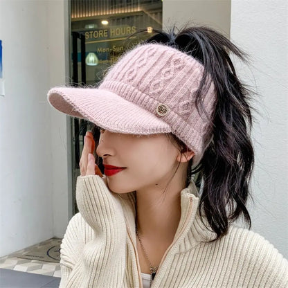 Women's Knitted Ponytail Hat – Warm Winter Rabbit Fur Baseball Cap for Outdoor Sports & Golf
