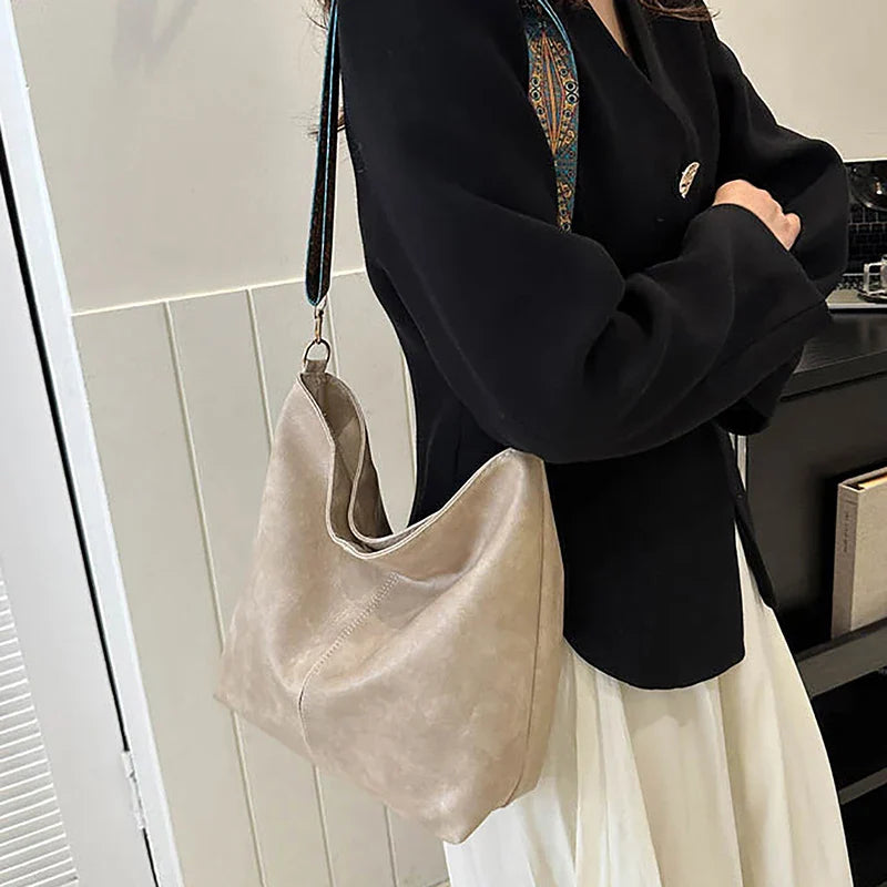 Wide Geometric Strap Shoulder Bag - Large Capacity Crossbody PU Leather Bag for Women, Retro Style for Shopping and Travel