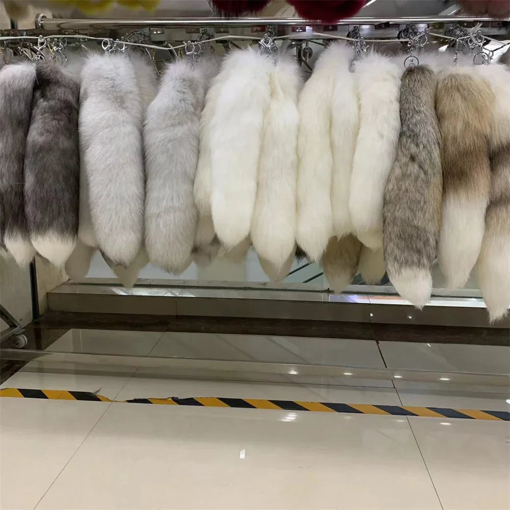 Natural Fox Fur Tail Keychain – 40cm Furry Racoon Bag Charm & Fluffy Keyring Accessory for Women