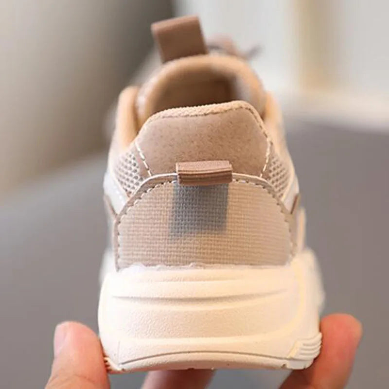 Kids Sport Shoes – Breathable Mesh Boys & Girls Sneakers for Spring & Autumn Outdoor Running