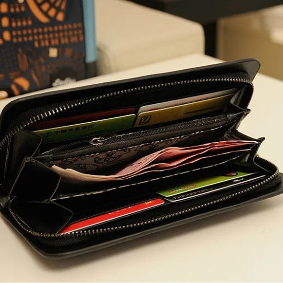 Women's Gothic Skull Head Long Wallet – Black Handheld Mobile Wallet with Wrist Strap & Card Clip