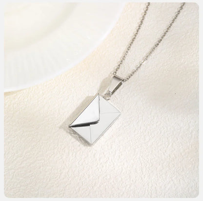 Vnox Custom Envelope Photo Necklace – Stainless Steel Personalized Pendant for Women & Girls