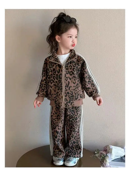 Girls' Spring Sportswear Set – Stylish Leopard Pattern Top & Pants Two-Piece Outfit for Children
