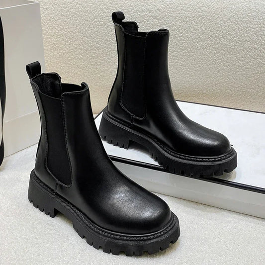 Women’s 2024 Thick-Soled Winter Boots – Comfortable Elegant Autumn Short Outdoor Shoes
