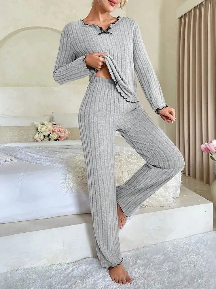 Women’s Autumn & Winter Plush Pajama Set – Warm Long-Sleeve Top and Trousers, Casual 2-Piece Homewear Loungewear
