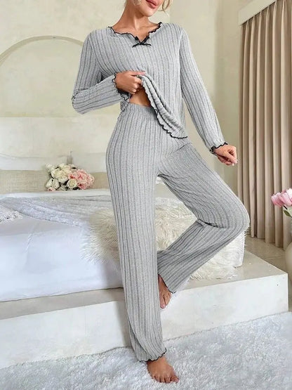 Women’s Autumn & Winter Plush Pajama Set – Warm Long-Sleeve Top and Trousers, Casual 2-Piece Homewear Loungewear