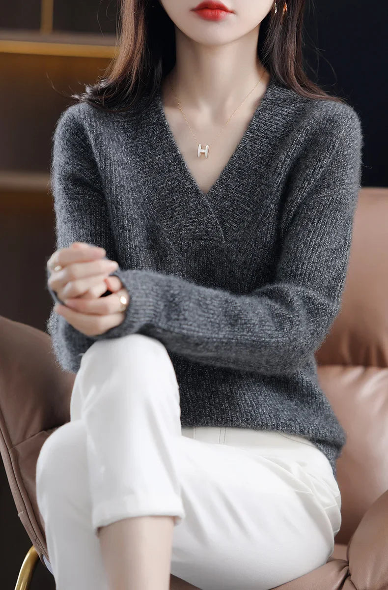 Women’s Knitted V-Neck Sweater – Long Sleeve Solid Pullover Knit Top