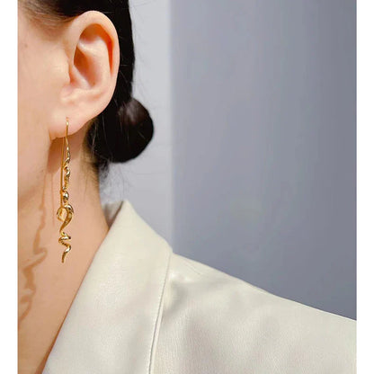 Abstract 3D Design Earrings – Cool & Handsome Fashion Women’s Retro Exquisite Ear Hanging Jewelry Accessories