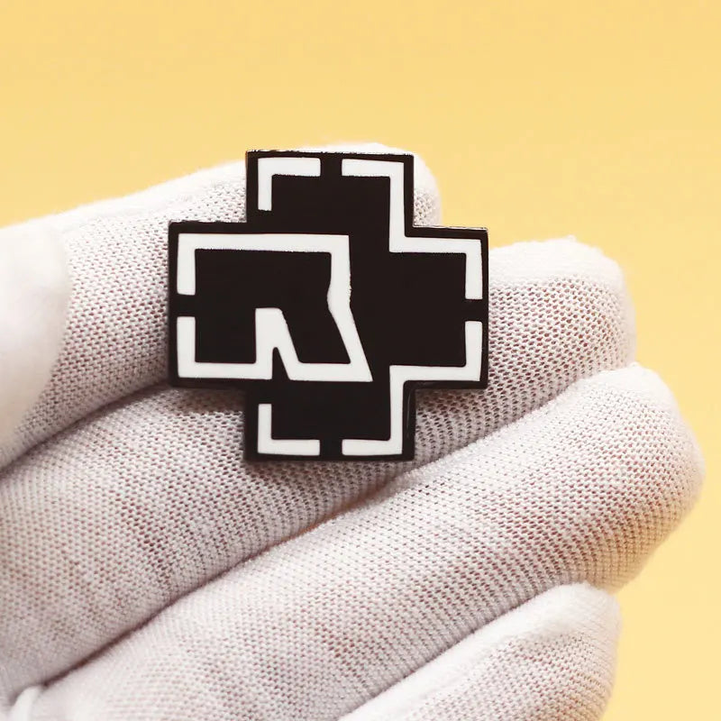 Worldwide Classic Band Logo Enamel Pin – Rap & Rock Music Badge for Hoodies, Backpacks, Decorative Accessories, Fan Gift