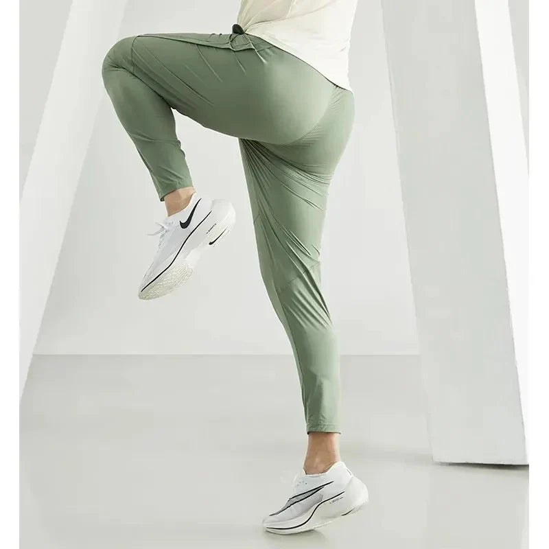 Men’s Quick-Dry Running Pants – Lightweight Jogging Sweatpants with Elastic Waist for Gym & Training