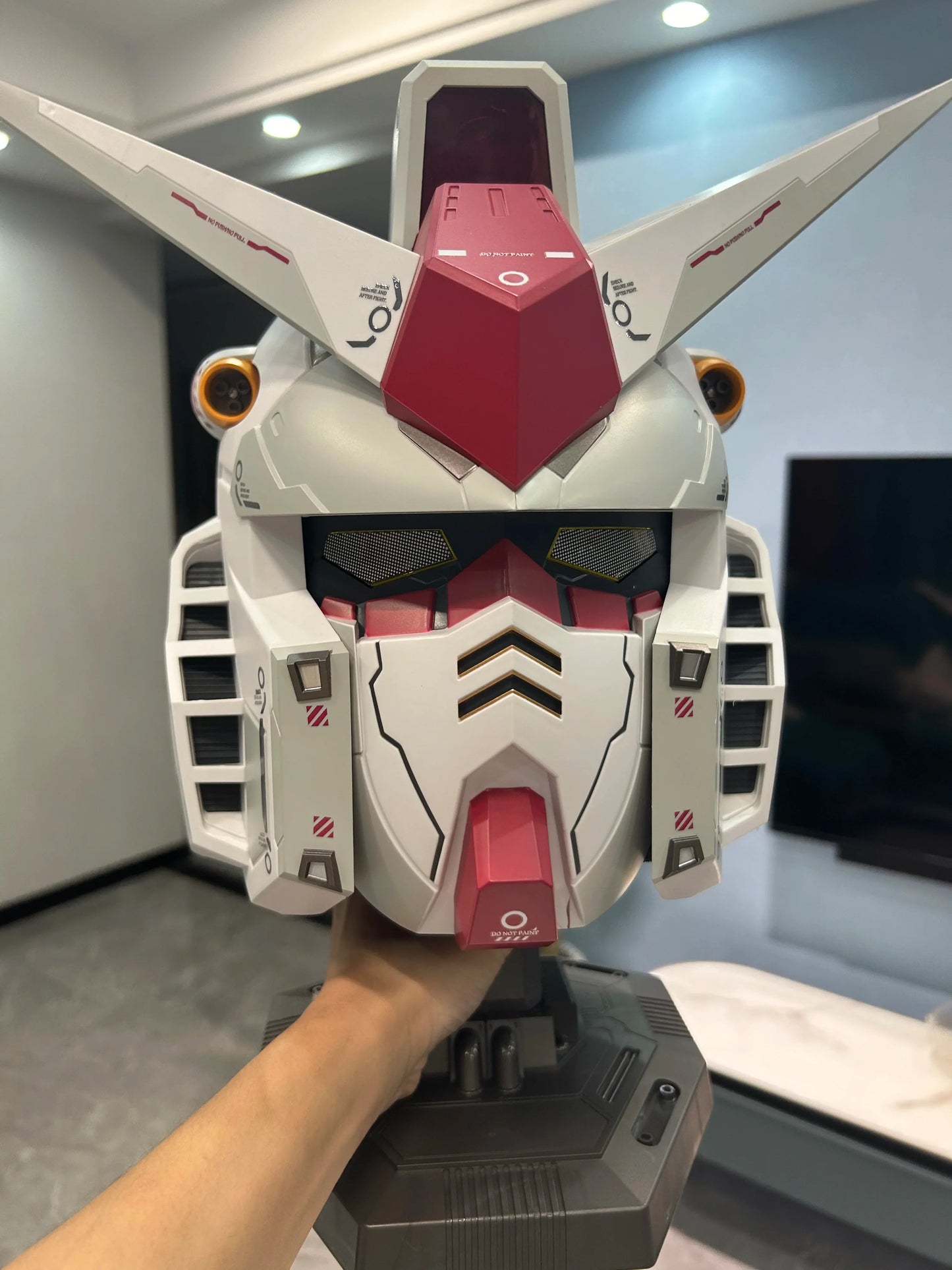 Bandai Gunpla RX-78 Gundam Head Collection – Wearable Robot Kit Action Figure, Cosplay Model for Kids, Halloween & Christmas Gift