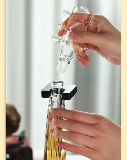 High Borosilicate Glass Wine Decanter – Guitar & Violin Shaped Thickened Transparent Bottle, Decorative Craft Wine Set