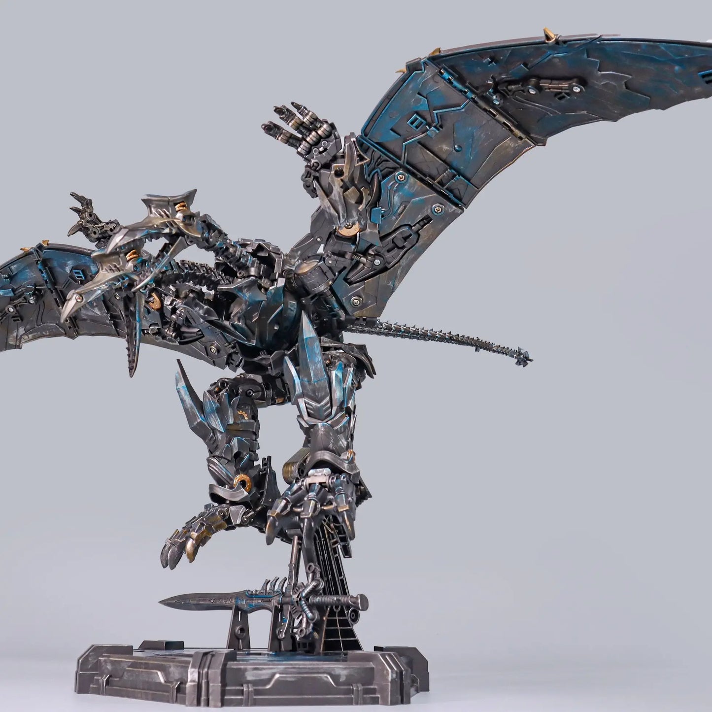 BAIWEI TW-1104 Strafe Transformation Robot Figure – 27cm Action Toy