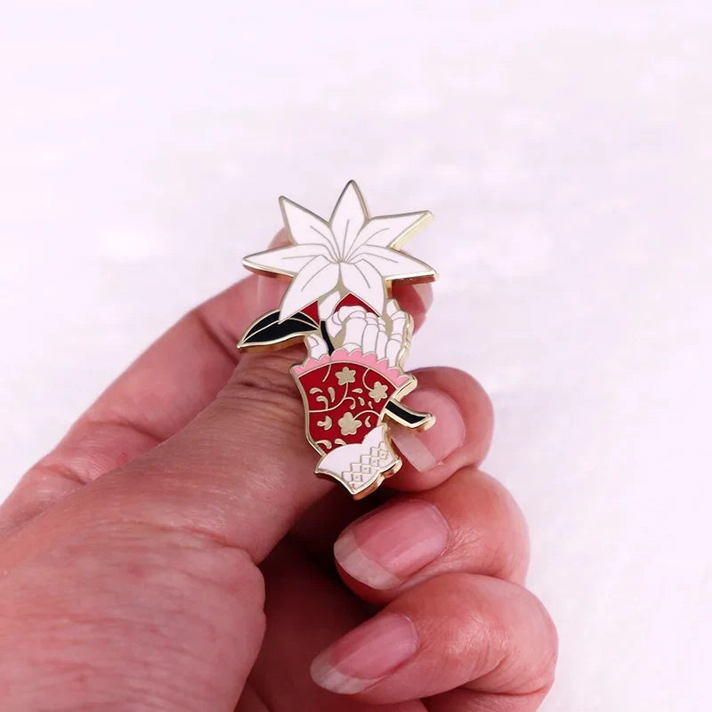 Bloodborne Hand Doll Enamel Pin – Flower Badge Brooch Jewelry for Gamers