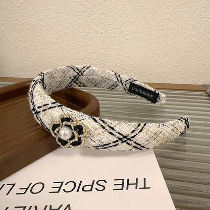 Black & White Camellia Embroidery Hairband – Woolen Weave Padded Headband for Women, French Fashion, Autumn/Winter 2023