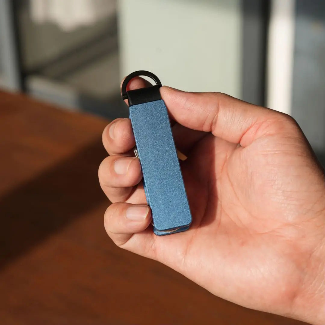 Minimalist Aluminum Key Organizer for Men & Women – Compact Alloy Key Holder & Keychain Gift