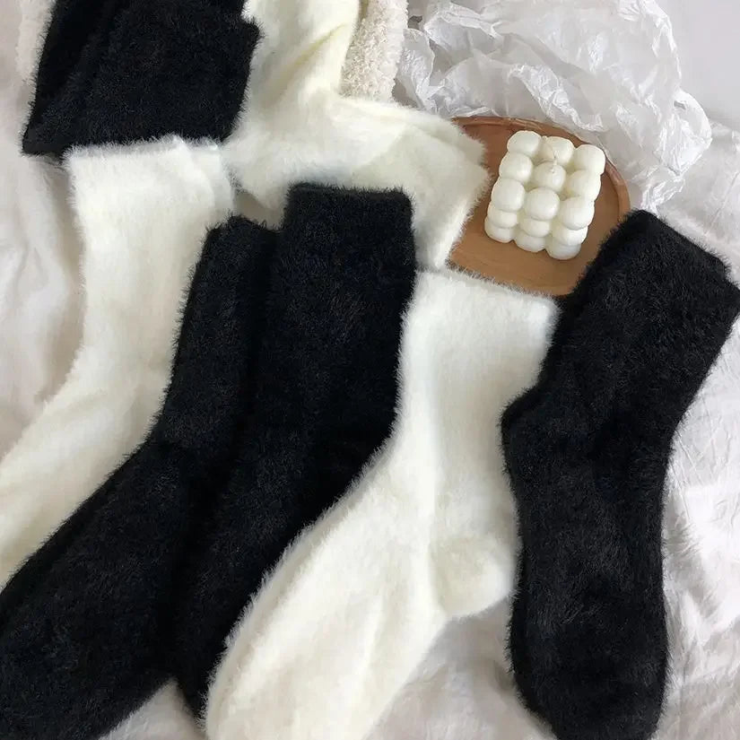 Mink Velvet Thermal Socks — Thick Plush Coral Velvet Floor Socks for Women & Men, Autumn Winter Warm Black White
