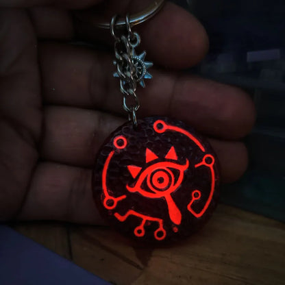 Sheikah Eye Pendant Keychain – Zelda Glow-in-the-Dark Key Ring Charm