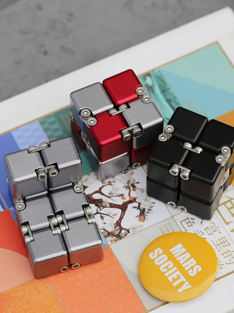 Fashion Metal Infinite Magic Cube – Upgraded Disassembled Intelligence & Decompression Toy