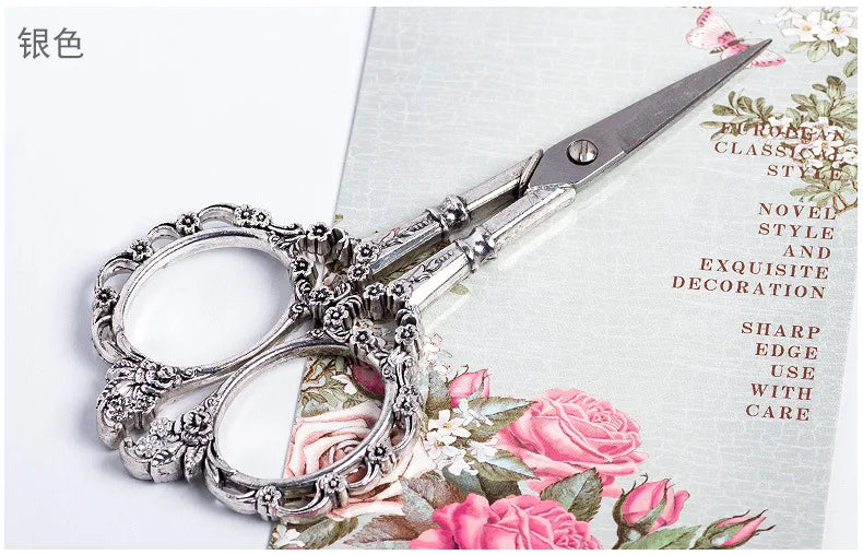 Retro Nail Art Scissors – Stainless Steel Cuticle Precision Tool for Nail Salon, Pedicure & Beauty Grooming Kit