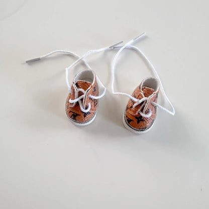17CM LABUBU Doll Shoes – Lace-Up Printed Sneakers Pendant Accessory for Labubu Dolls