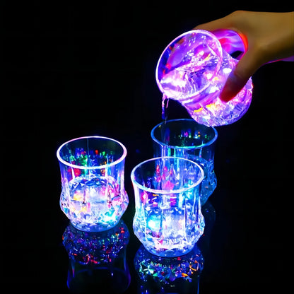 Colorful Glowing Inductive Pineapple Cup - Pour Water and It Lights Up, KTV Bar Color Changing Beer Cup (1pc)