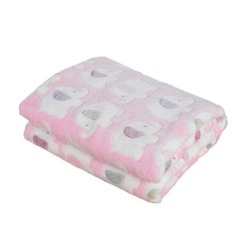 Soft Fluffy Pet Blanket - Warm Fleece Dog & Cat Throw with Cute Paw Print Design for Puppies and Kittens
