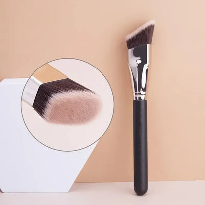 Angled Liquid Powder Contour Makeup Brush – Professional Cream Blush & Foundation Blending Tool