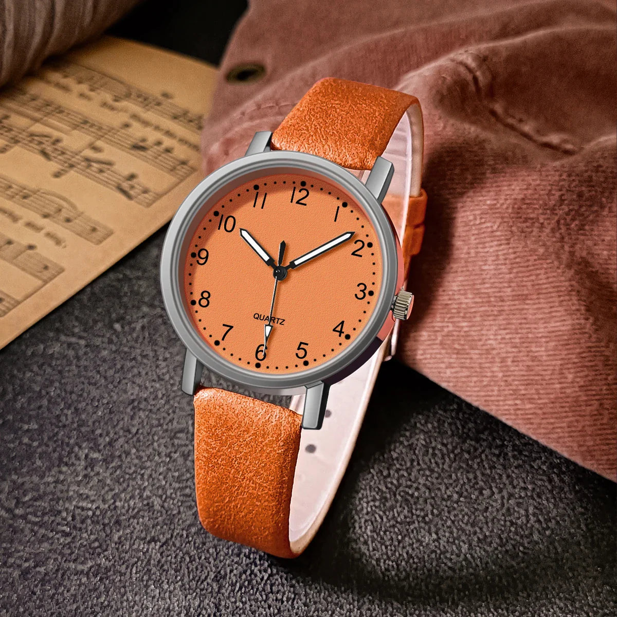 Vintage Women’s Quartz Watch – Leather Strap Wristwatch, Elegant Ladies Watch Gift