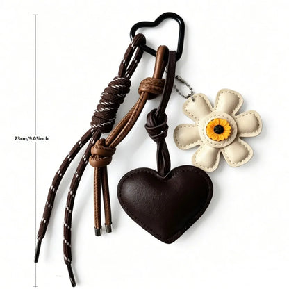 Vintage Leather Flower Heart Bag Charm Keychain – Handmade Boho Tassel Pendant for Tote Bags, Aesthetic Fashion Accessory for Women & Girls
