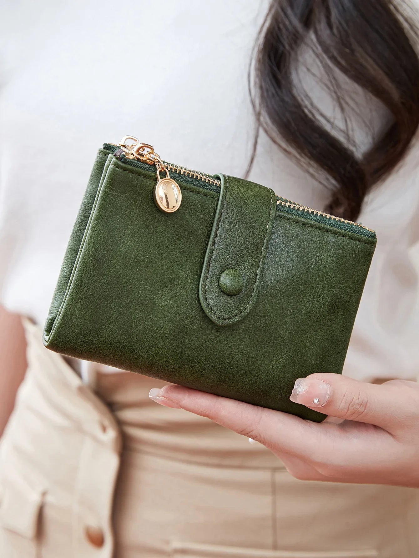 Minimalist Women’s Short Wallet – Large Capacity Triple-Layer Double Zipper Card Holder & Money Bag