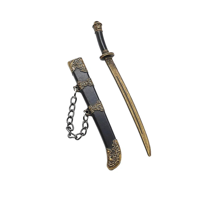 Mini Sword Pendant Keychain – Creative Weapon Toy Key Ring for Backpack & Gifts