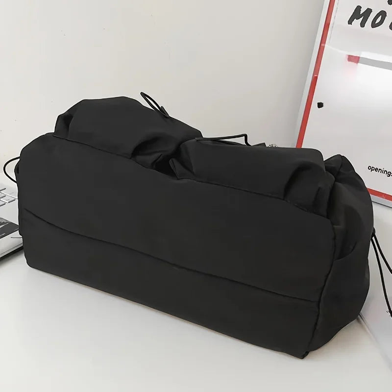 Women’s Fashion Crossbody Bag with Drawstring Detail – Spacious Zipper Shoulder Purse with Stylish Bag Charm