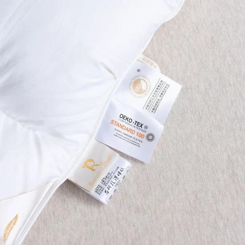 White Goose Down Comforter – Thick Winter 3D Bread Blanket with Luxury Pinch Pleat for Single & Double Beds