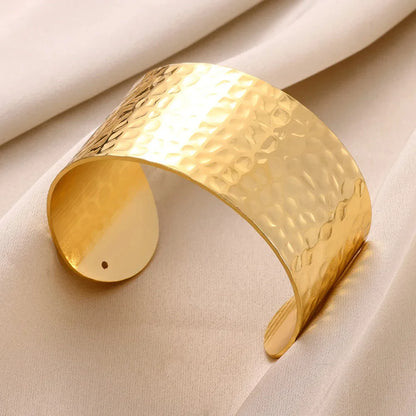 Classic Bump Pattern Open Cuff Bracelet – Gold Stainless Steel Bangle for Women Elegant Hand Jewelry Gift Accessory