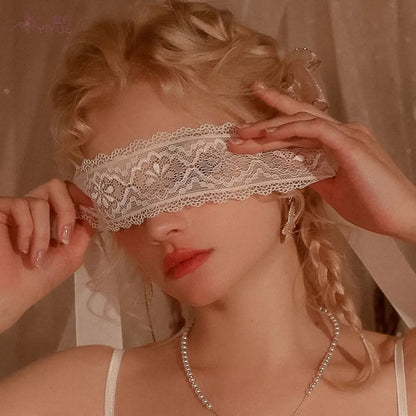 Women's Lace Masquerade Mask — Sexy Cosplay Eye Mask for Prom, Party, Nightclub & Dance, Gauze Flower Design